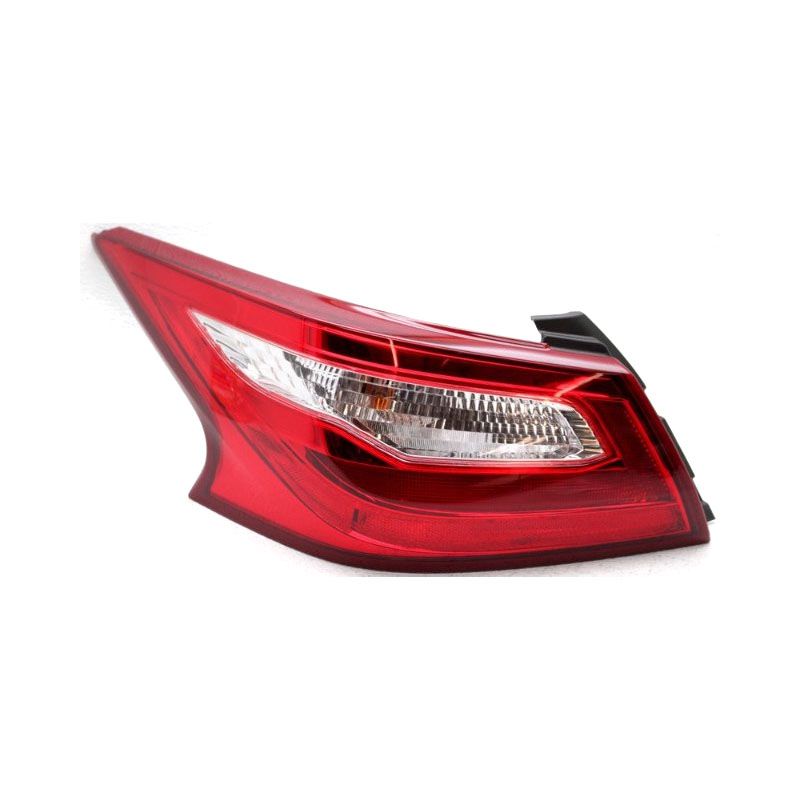 Luz trasera izquierda del Nissan Altima 2016-2018