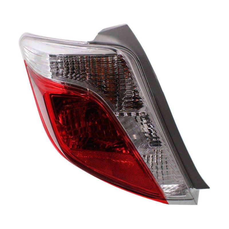 Luz trasera izquierda del Toyota Yaris Hatchback 2012-2014
